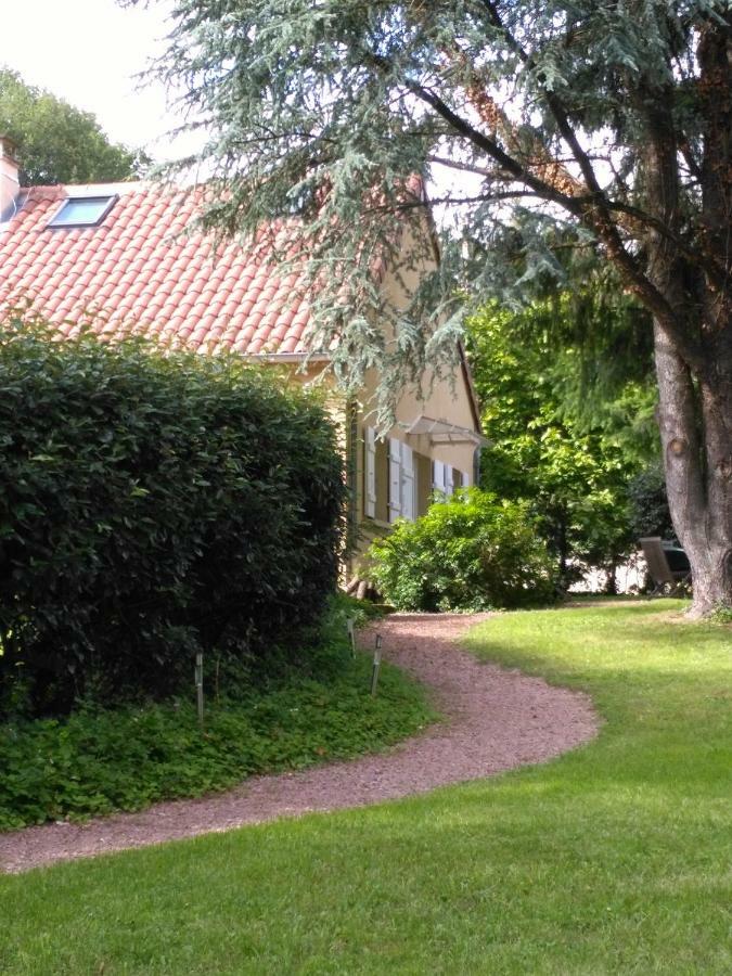 Le Cèdre enchanté La Guiche Exterior foto