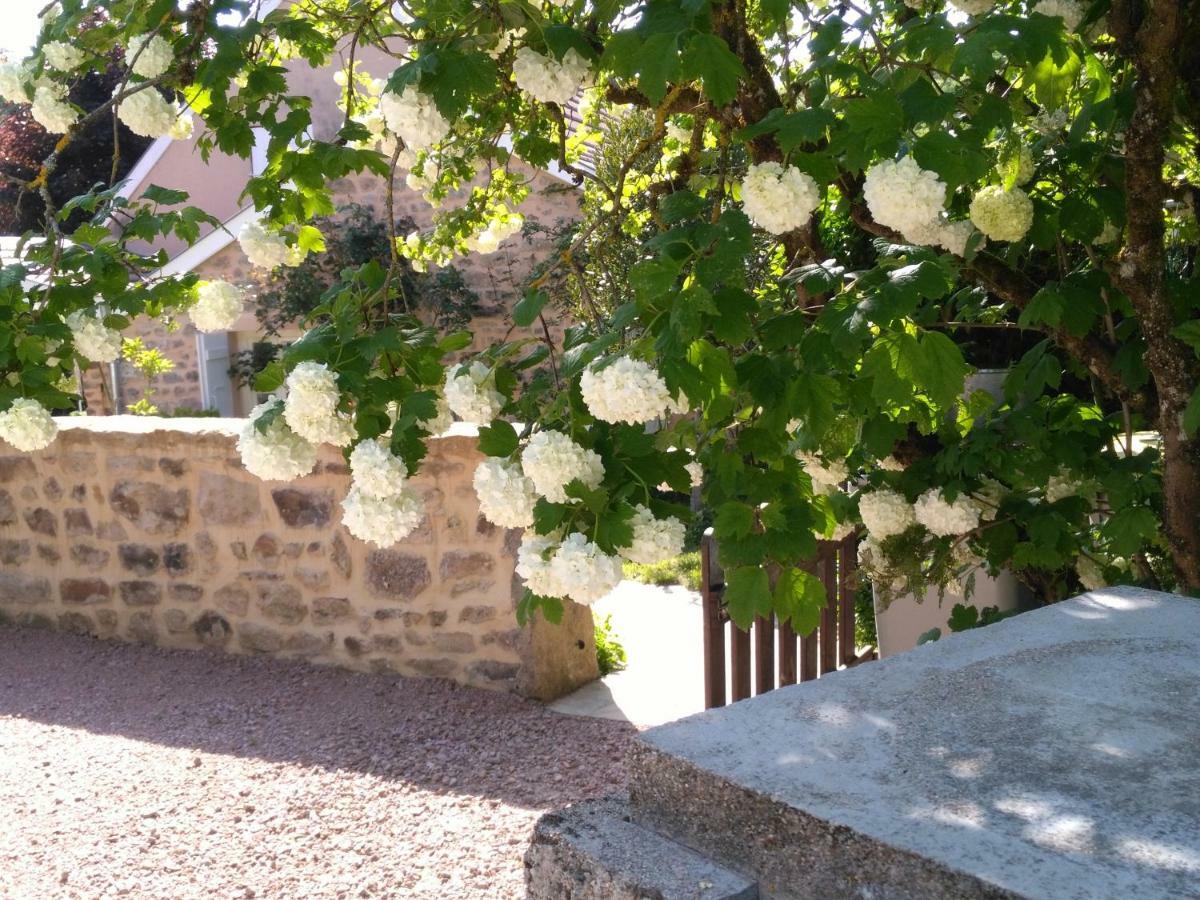 Le Cèdre enchanté La Guiche Exterior foto